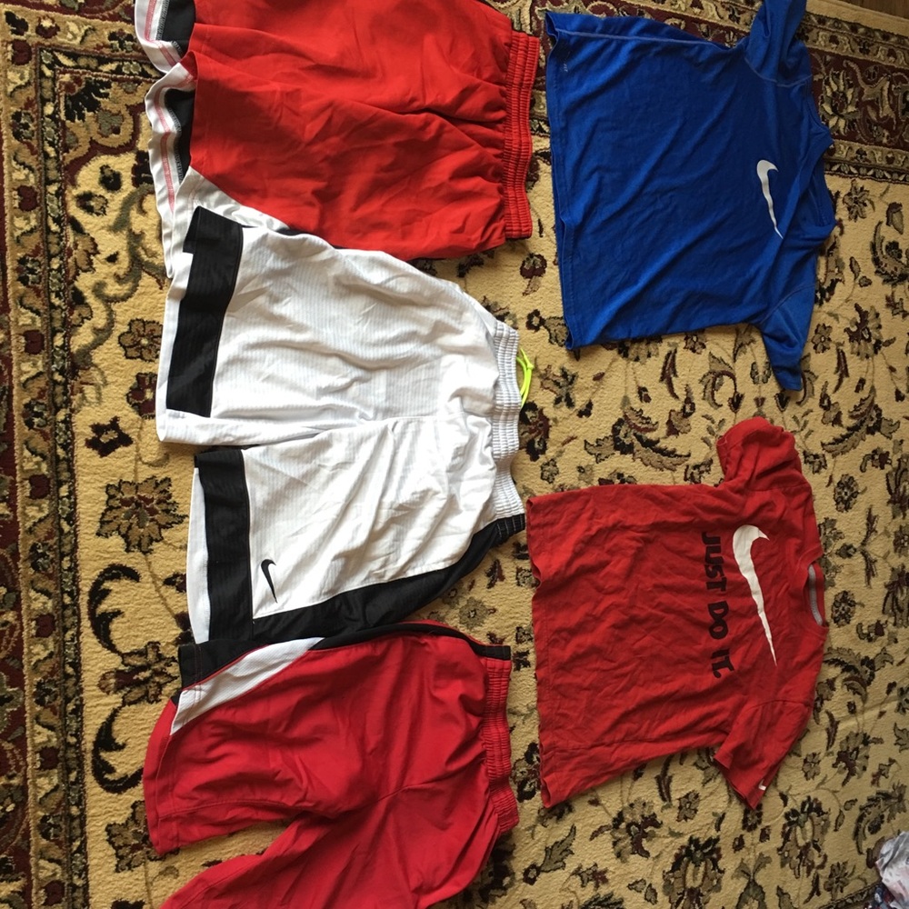 Nike athletic men’s set
